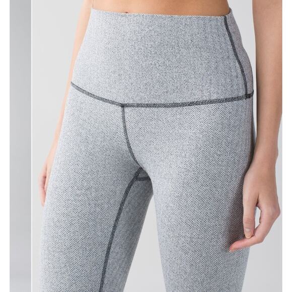 Lululemon Wunder Under Pant
Heathered Herringbone Heathered Black White 2 - Picture 1 of 8
